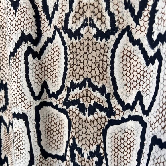 Cabi Blouse Womens Size Medium Serpentine Snake Print Ruffle Collar City Top - Picture 6 of 15